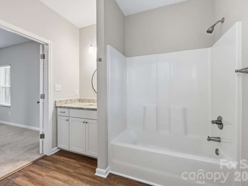 8625 Terra Cotta Drive, Charlotte, NC 28215.  MLS# CAR4387374, YatesRealty ID 27647. 