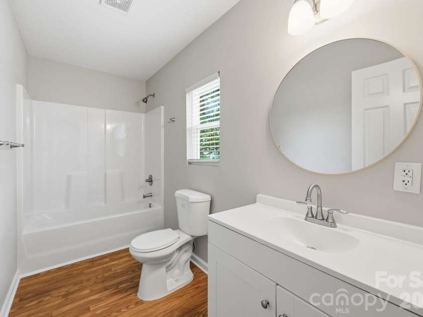 8625 Terra Cotta Drive, Charlotte, NC 28215.  MLS# CAR4387374, YatesRealty ID 27647. 