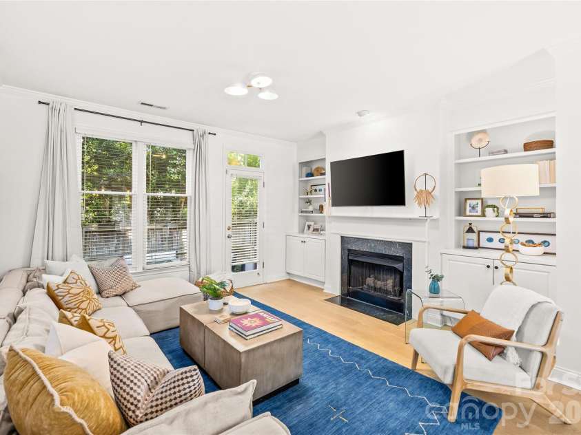 1536 Cleveland Avenue, Charlotte, NC 28203.  MLS# CAR4383112, YatesRealty ID 27649. 