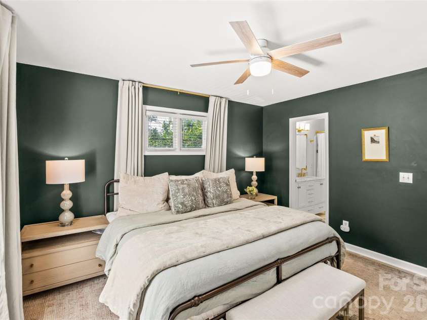 1536 Cleveland Avenue, Charlotte, NC 28203.  MLS# CAR4383112, YatesRealty ID 27649. 