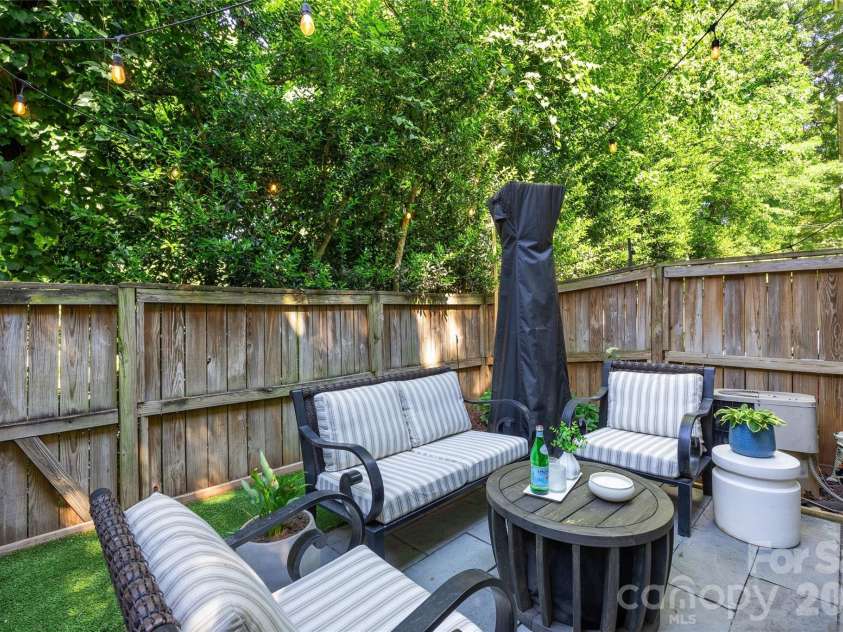 1536 Cleveland Avenue, Charlotte, NC 28203.  MLS# CAR4383112, YatesRealty ID 27649. 