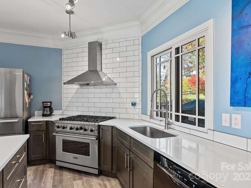 235 Windwhisper Drive, Asheville, NC 28804.  MLS# CAR4330019, YatesRealty ID 2765. 