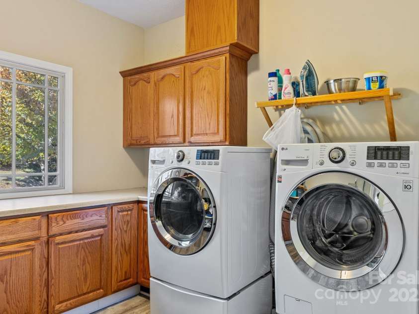 235 Windwhisper Drive, Asheville, NC 28804.  MLS# CAR4330019, YatesRealty ID 2765. 