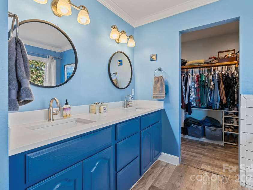 235 Windwhisper Drive, Asheville, NC 28804.  MLS# CAR4330019, YatesRealty ID 2765. 