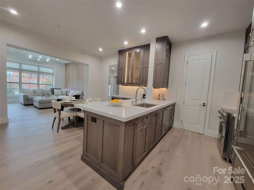 42 Schenck Parkway, Asheville, NC 28803.  MLS# CAR4285558, YatesRealty ID 2765. 