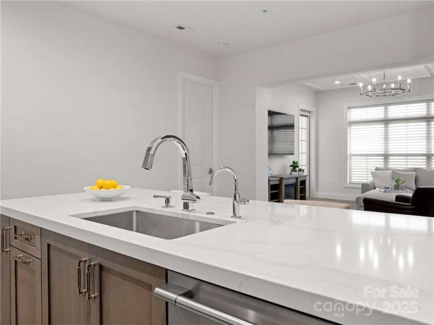 42 Schenck Parkway, Asheville, NC 28803.  MLS# CAR4285558, YatesRealty ID 2765. 