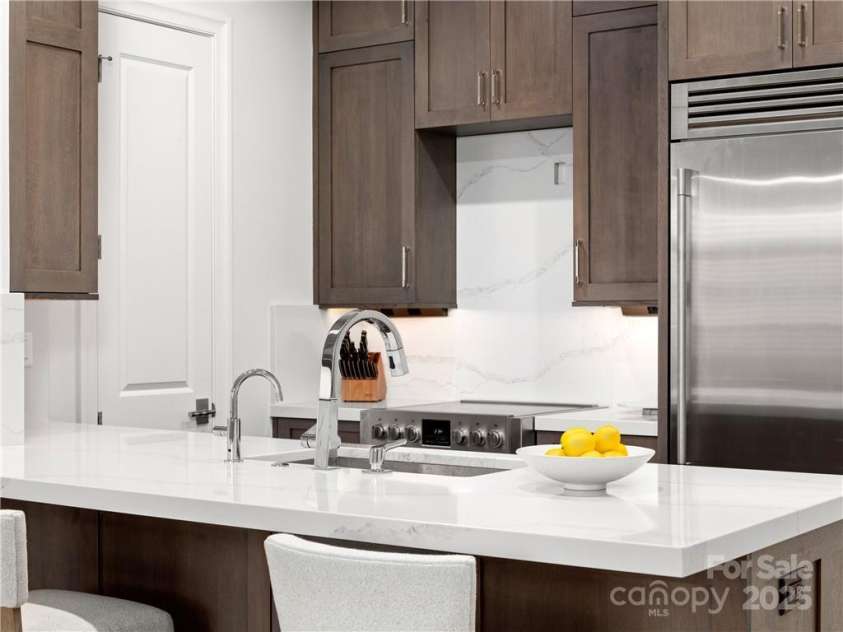 42 Schenck Parkway, Asheville, NC 28803.  MLS# CAR4285558, YatesRealty ID 2765. 