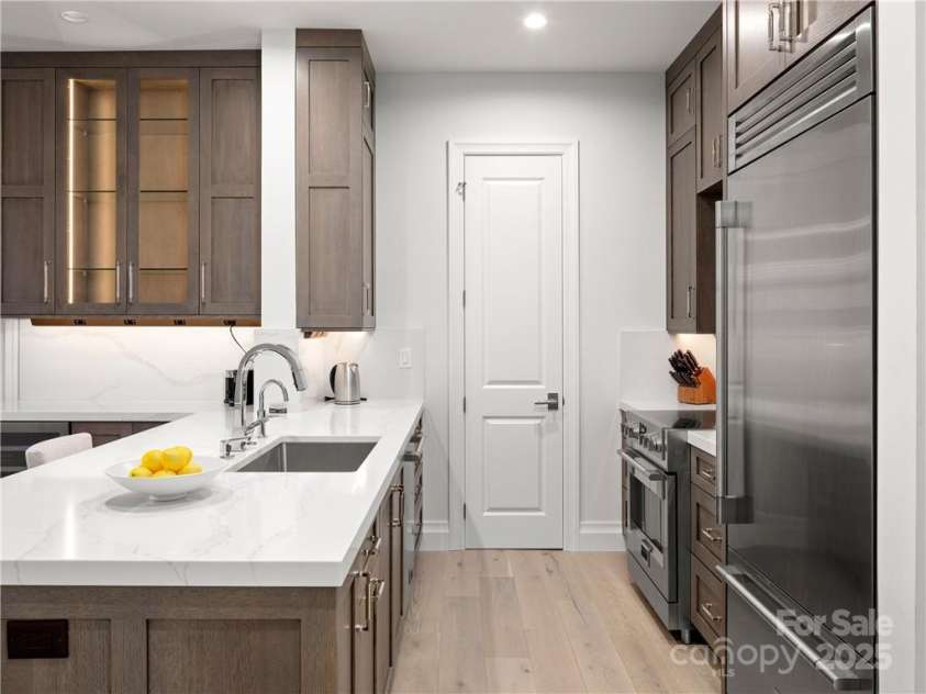 42 Schenck Parkway, Asheville, NC 28803.  MLS# CAR4285558, YatesRealty ID 2765. 