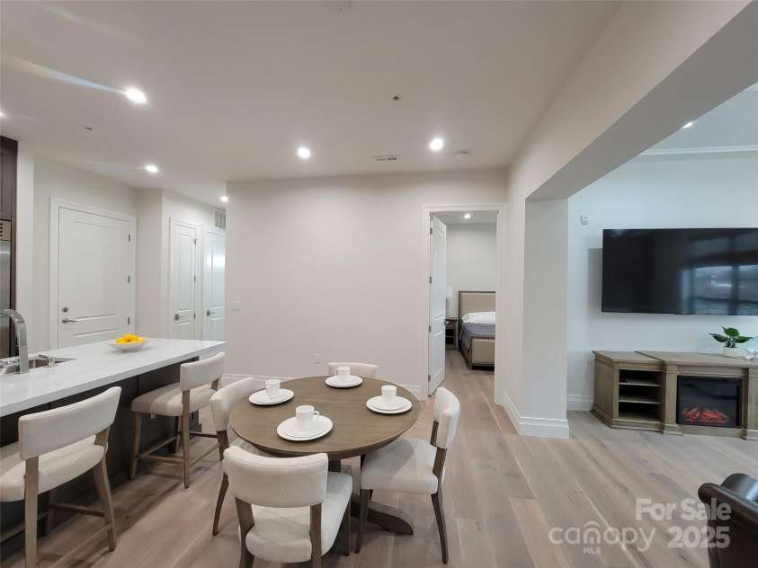 42 Schenck Parkway, Asheville, NC 28803.  MLS# CAR4285558, YatesRealty ID 2765. 