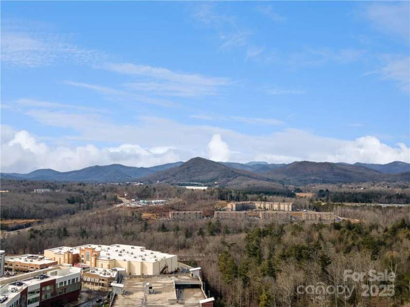 42 Schenck Parkway, Asheville, NC 28803.  MLS# CAR4285558, YatesRealty ID 2765. 