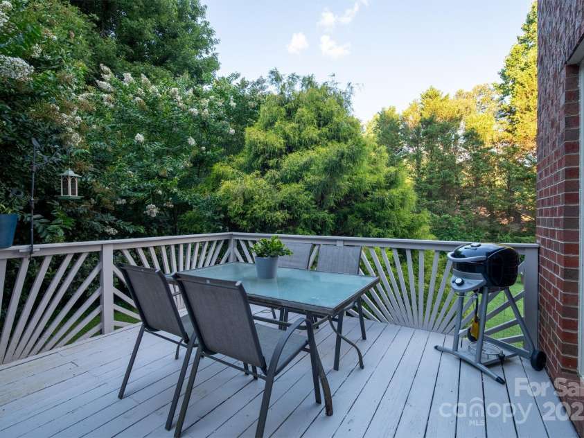 1378 Shadowfax Wynd None, Hickory, NC 28602.  MLS# CAR4278140, YatesRealty ID 27650. 