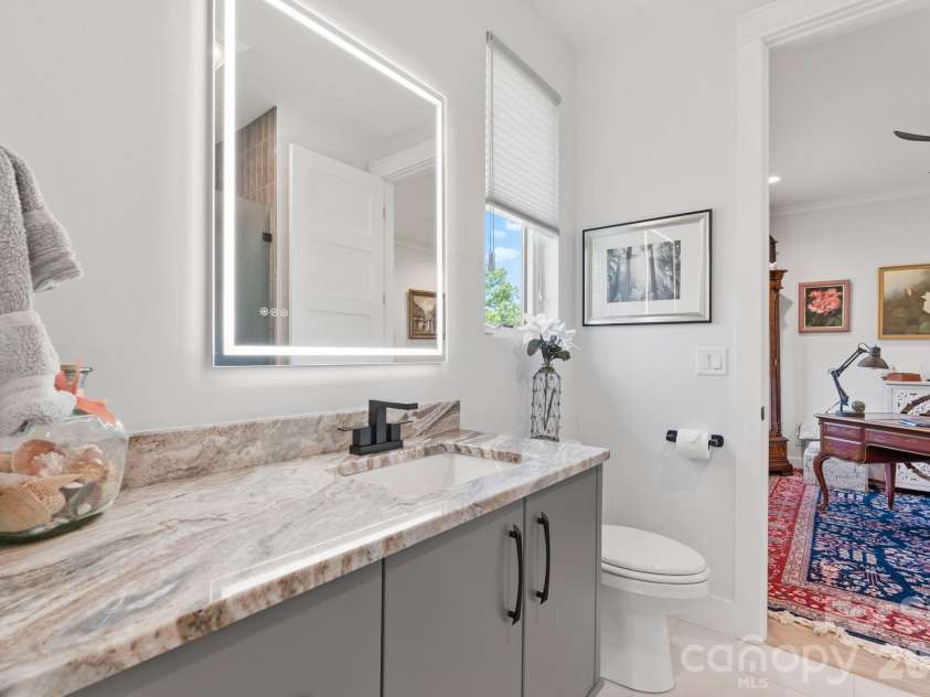 165 Israel Road, Leicester, NC 28748.  MLS# CAR4381403, YatesRealty ID 27651. 2nd Bathroom