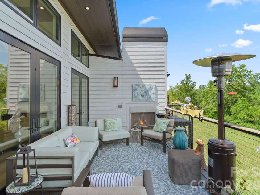 165 Israel Road, Leicester, NC 28748.  MLS# CAR4381403, YatesRealty ID 27651. Back Deck