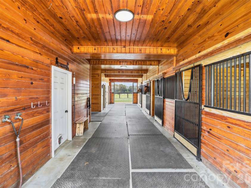 8520 Stock Horse Trail, Windsor, SC 29856.  MLS# CAR4386851, YatesRealty ID 27652. 