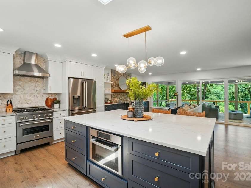 10043 Tepa Place, Tega Cay, SC 29708.  MLS# CAR4268623, YatesRealty ID 27653. 