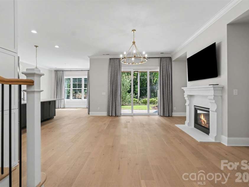 119 Thorncote Place, Charlotte, NC 28226.  MLS# CAR4327053, YatesRealty ID 27654. Open plan living area