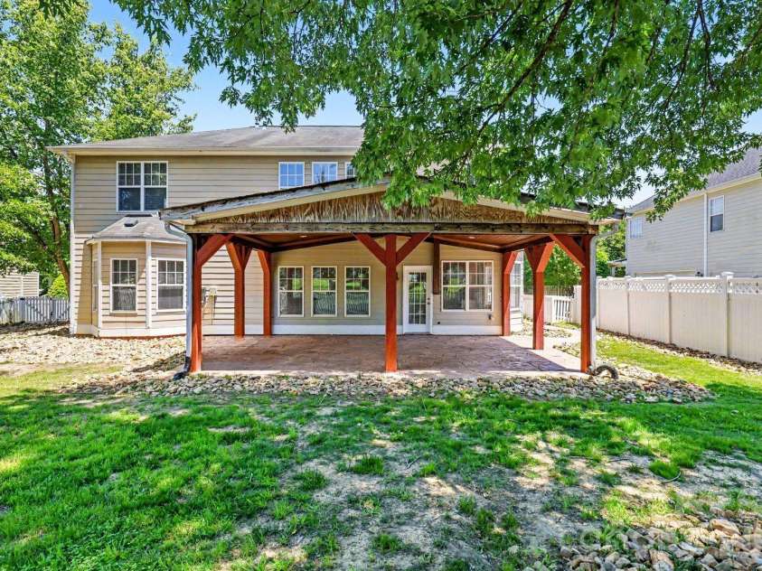 1015 Taylor Glenn Lane, Indian Trail, NC 28079.  MLS# CAR4381777, YatesRealty ID 27655. 