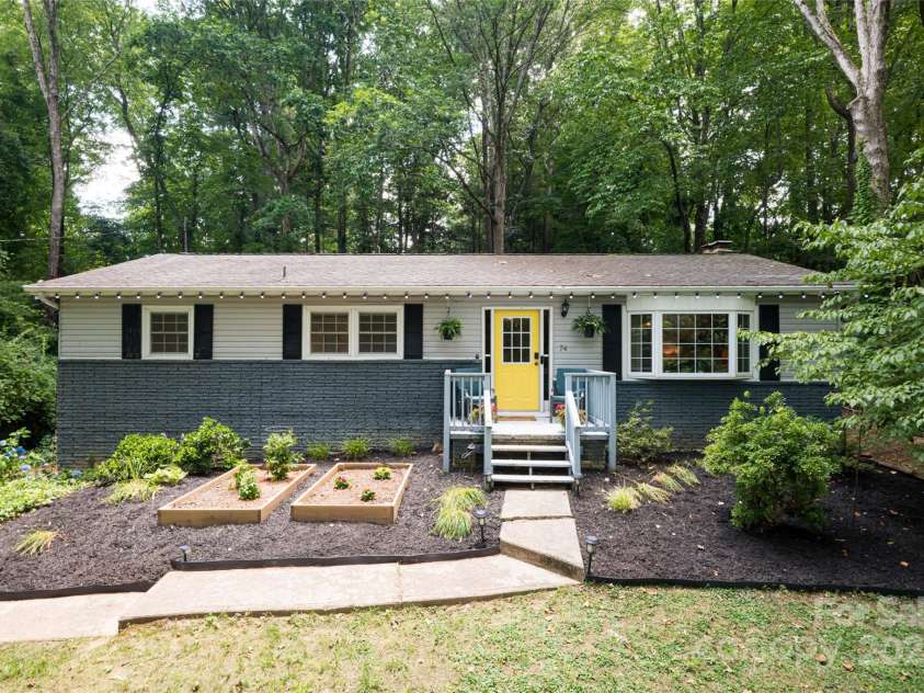 74 English Drive, Candler, NC 28715.  MLS# CAR4279672, YatesRealty ID 27657. 