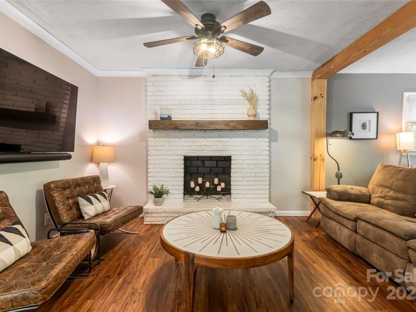 74 English Drive, Candler, NC 28715.  MLS# CAR4279672, YatesRealty ID 27657. 