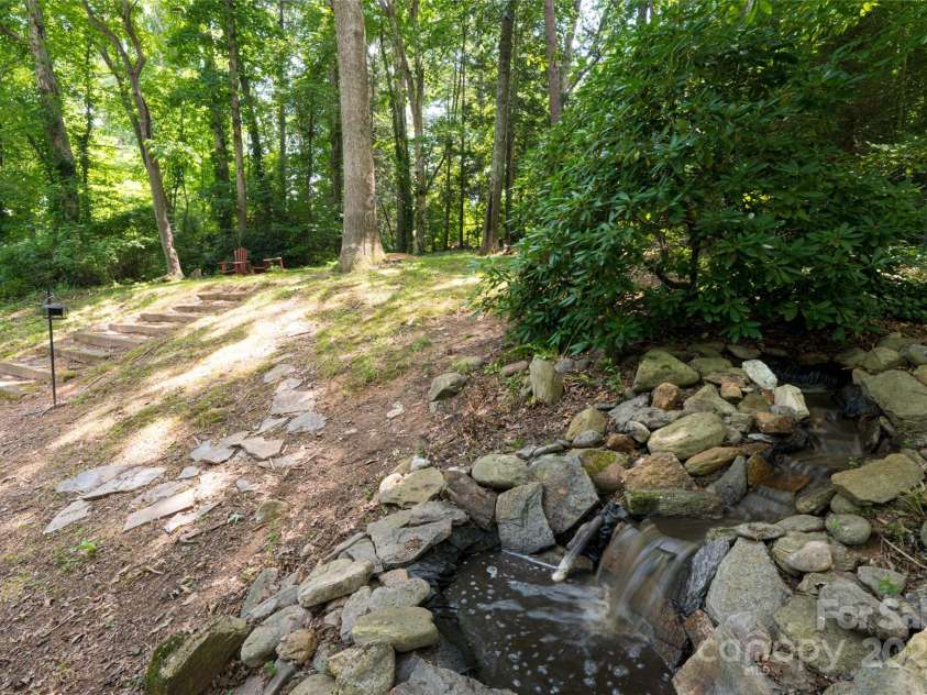 74 English Drive, Candler, NC 28715.  MLS# CAR4279672, YatesRealty ID 27657. 