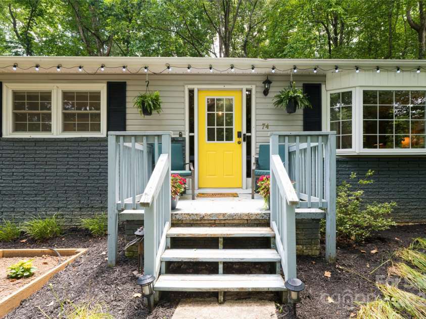 74 English Drive, Candler, NC 28715.  MLS# CAR4279672, YatesRealty ID 27657. 