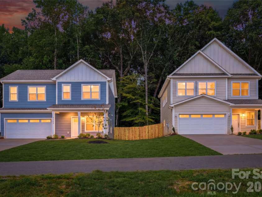 9218 Pinenoll Lane, Charlotte, NC 28215.  MLS# CAR4376745, YatesRealty ID 27657. 