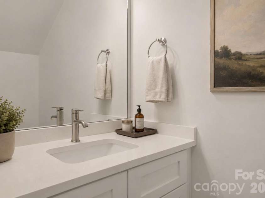 9218 Pinenoll Lane, Charlotte, NC 28215.  MLS# CAR4376745, YatesRealty ID 27657. 