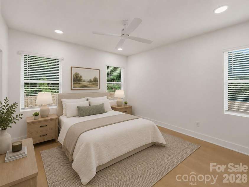 9218 Pinenoll Lane, Charlotte, NC 28215.  MLS# CAR4376745, YatesRealty ID 27657. 