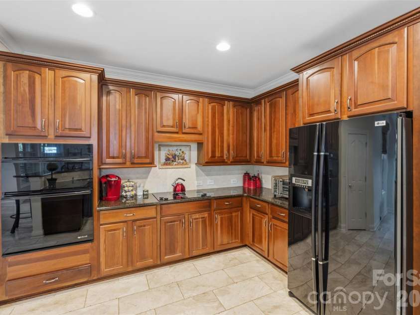 16017 Chiltern Lane, Huntersville, NC 28078.  MLS# CAR4378019, YatesRealty ID 27659. 