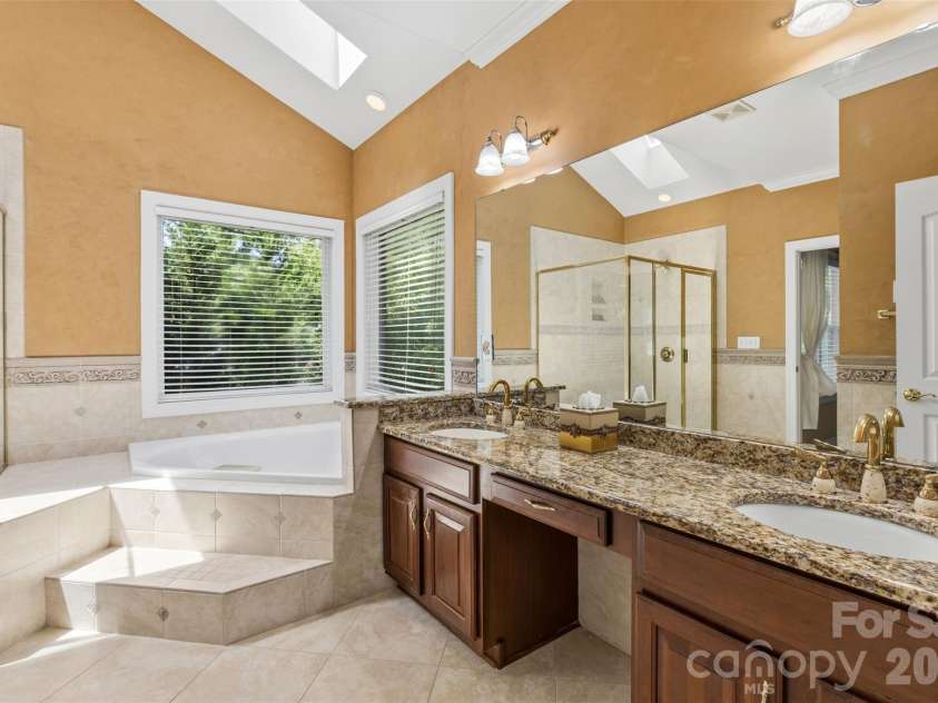 16017 Chiltern Lane, Huntersville, NC 28078.  MLS# CAR4378019, YatesRealty ID 27659. 