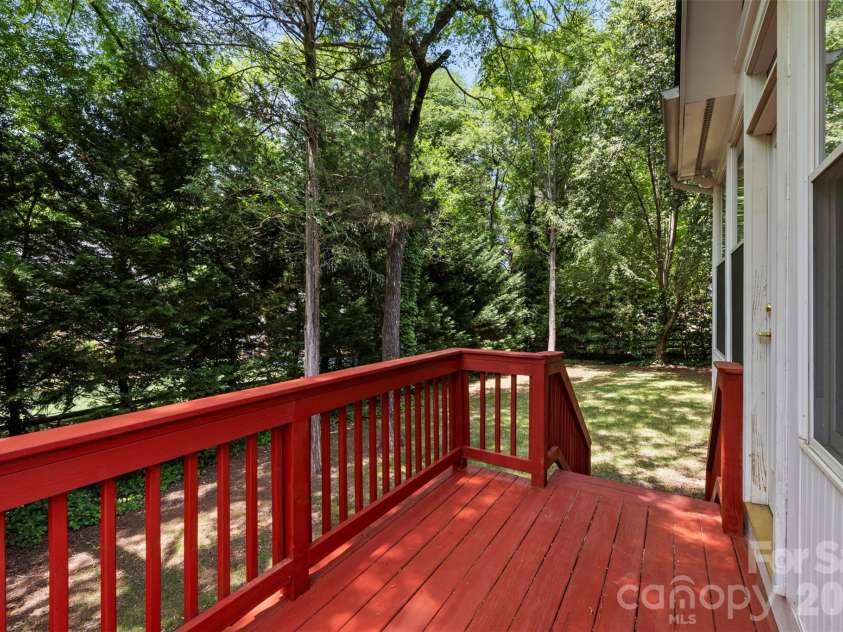 16017 Chiltern Lane, Huntersville, NC 28078.  MLS# CAR4378019, YatesRealty ID 27659. 
