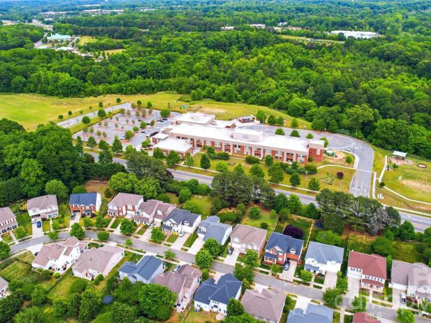 16017 Chiltern Lane, Huntersville, NC 28078.  MLS# CAR4378019, YatesRealty ID 27659. 