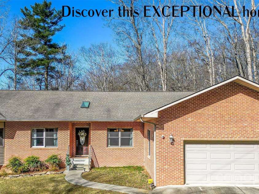 872 Aberdeen Lane, Pisgah Forest, NC 28768.  MLS# CAR4231636, YatesRealty ID 27659. 