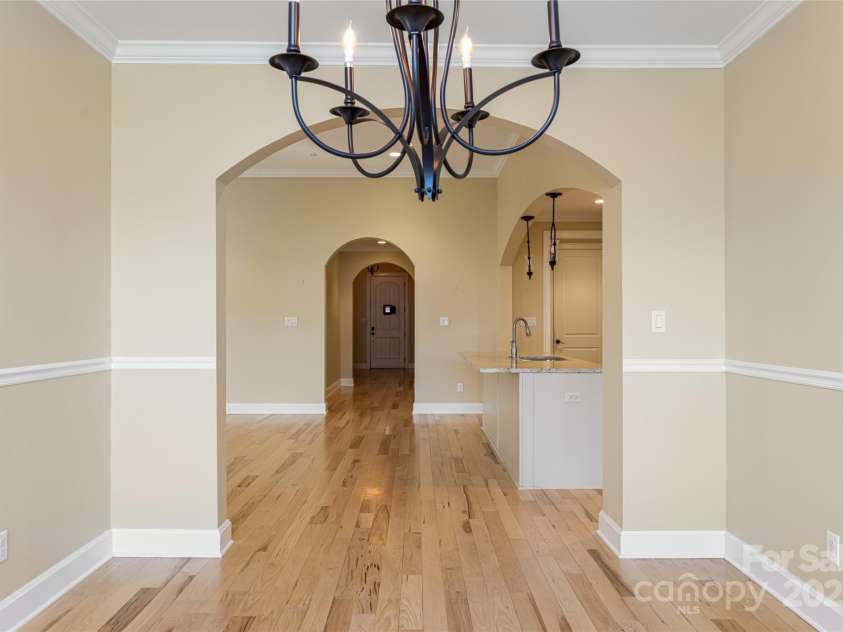 38 Chantilly Drive, Asheville, NC 28804.  MLS# CAR4320562, YatesRealty ID 2766. 