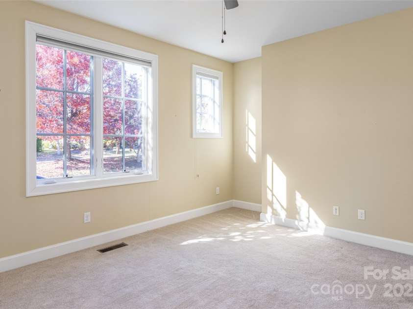 38 Chantilly Drive, Asheville, NC 28804.  MLS# CAR4320562, YatesRealty ID 2766. 