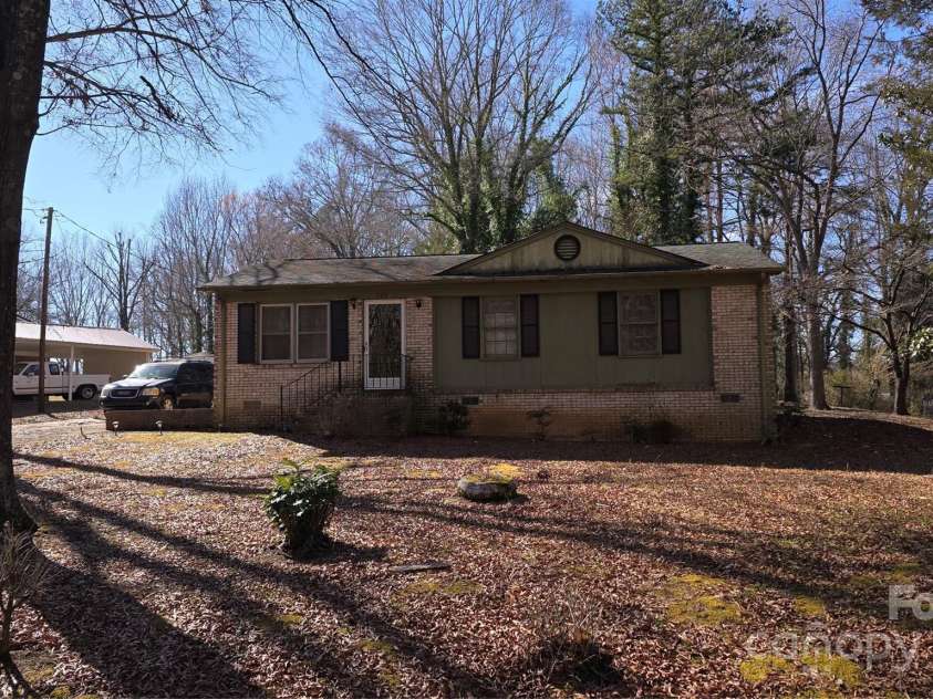 509 California Circle, York, SC 29745.  MLS# CAR4223010, YatesRealty ID 2766. 