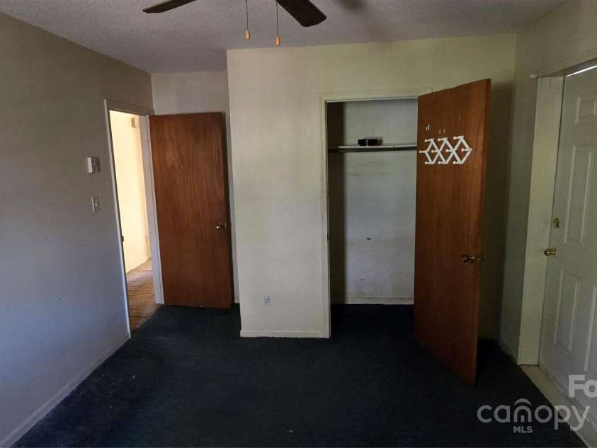 509 California Circle, York, SC 29745.  MLS# CAR4223010, YatesRealty ID 2766. Bedroom 3 with Closet