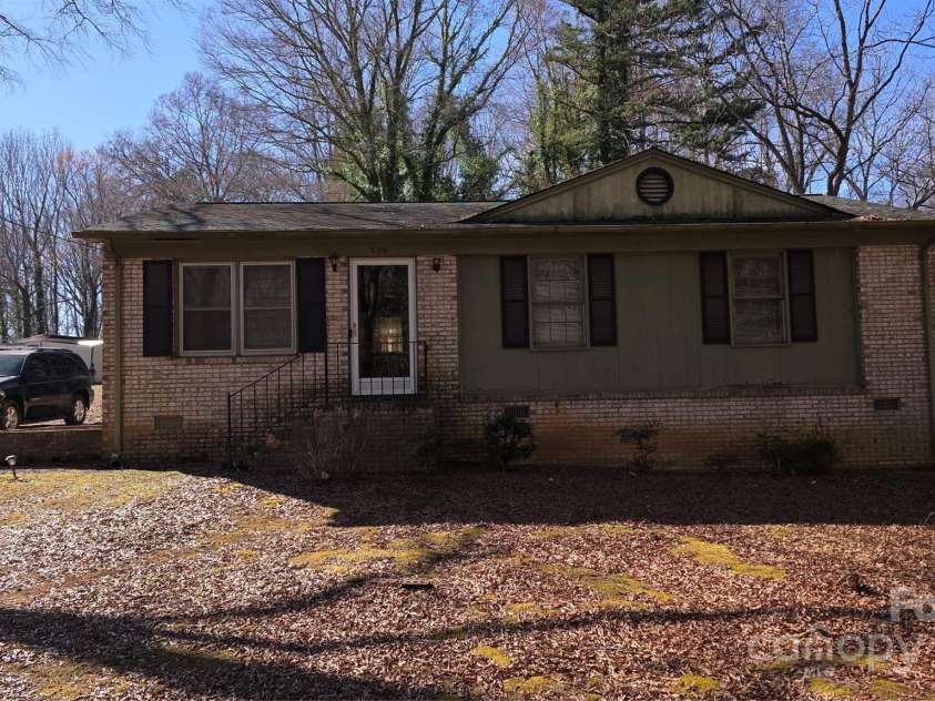 509 California Circle, York, SC 29745.  MLS# CAR4223010, YatesRealty ID 2766. Exterior