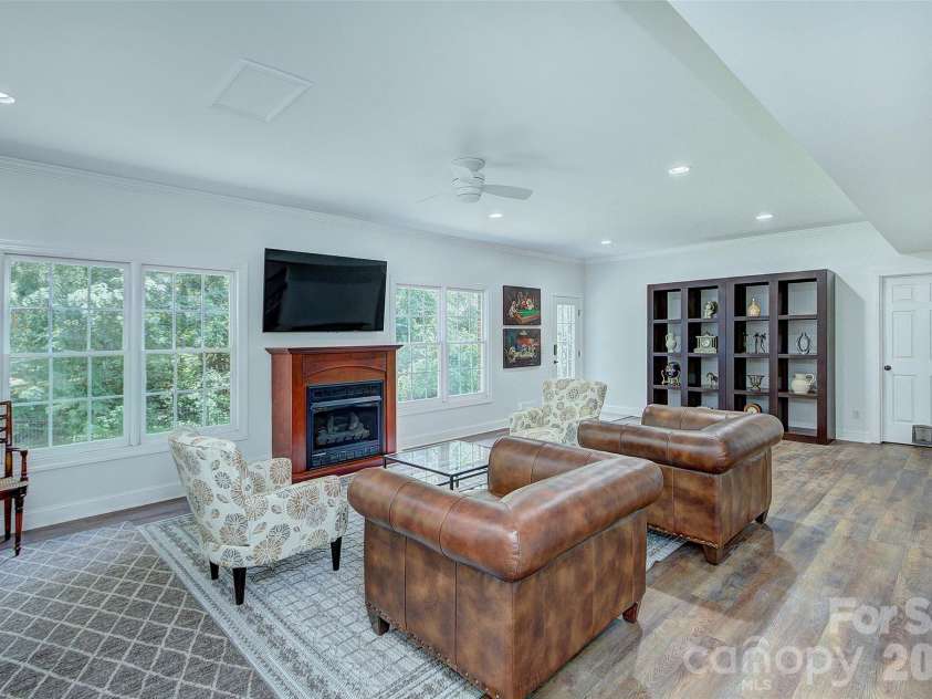 10209 Tallent Lane, Huntersville, NC 28078.  MLS# CAR4368648, YatesRealty ID 27661. 