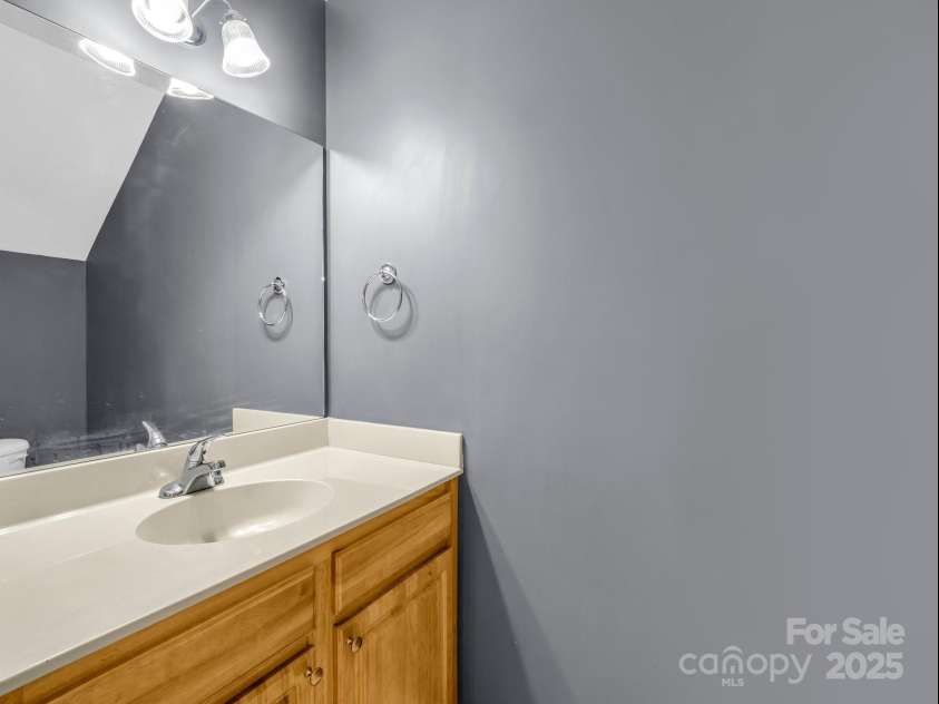 34 Douglas Fir Avenue, Arden, NC 28704.  MLS# CAR4275111, YatesRealty ID 27661. Full bathroom upstairs