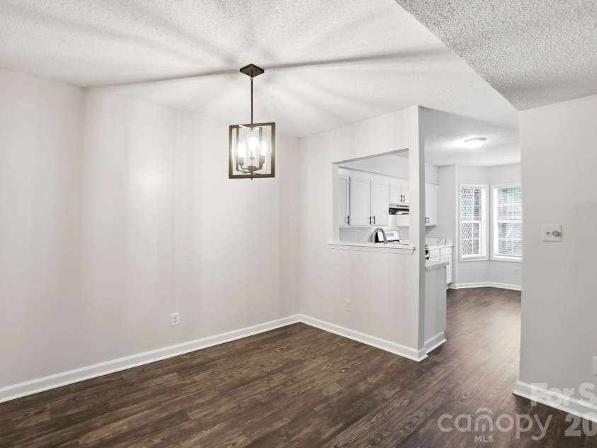 6043 Green Forest Drive, Charlotte, NC 28212.  MLS# CAR4385664, YatesRealty ID 27662. 