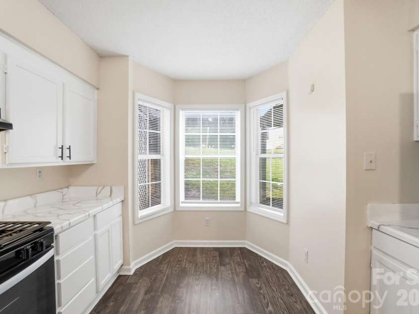 6043 Green Forest Drive, Charlotte, NC 28212.  MLS# CAR4385664, YatesRealty ID 27662. 