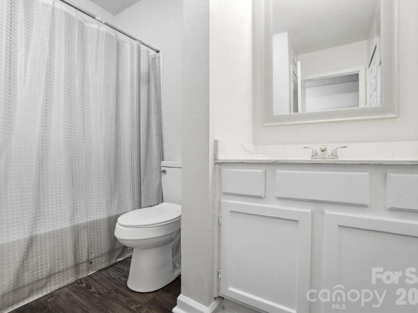 6043 Green Forest Drive, Charlotte, NC 28212.  MLS# CAR4385664, YatesRealty ID 27662. 