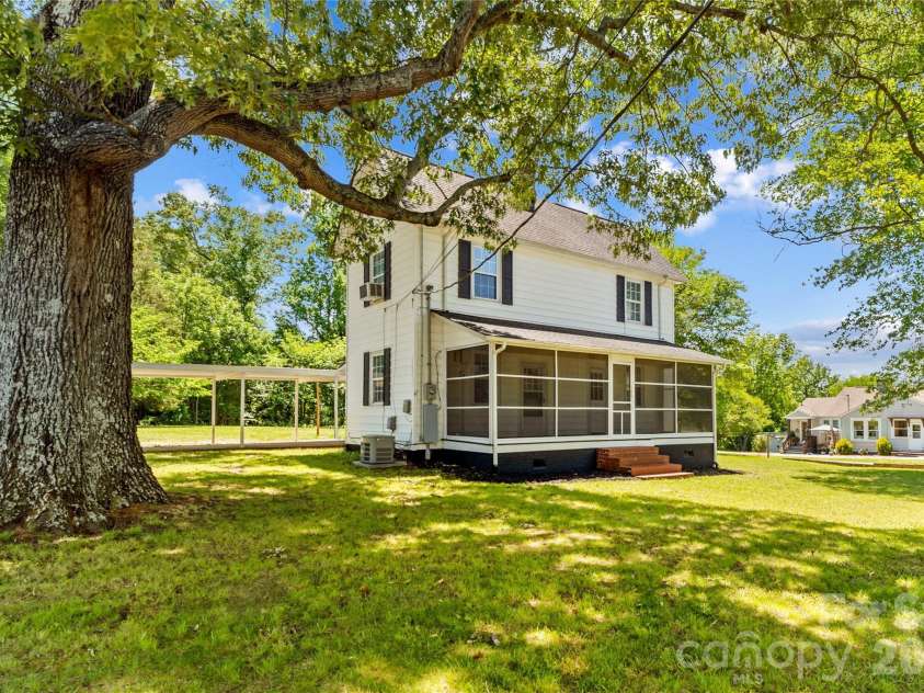 180 Center Street, Cooleemee, NC 27014.  MLS# CAR4381275, YatesRealty ID 27664. 