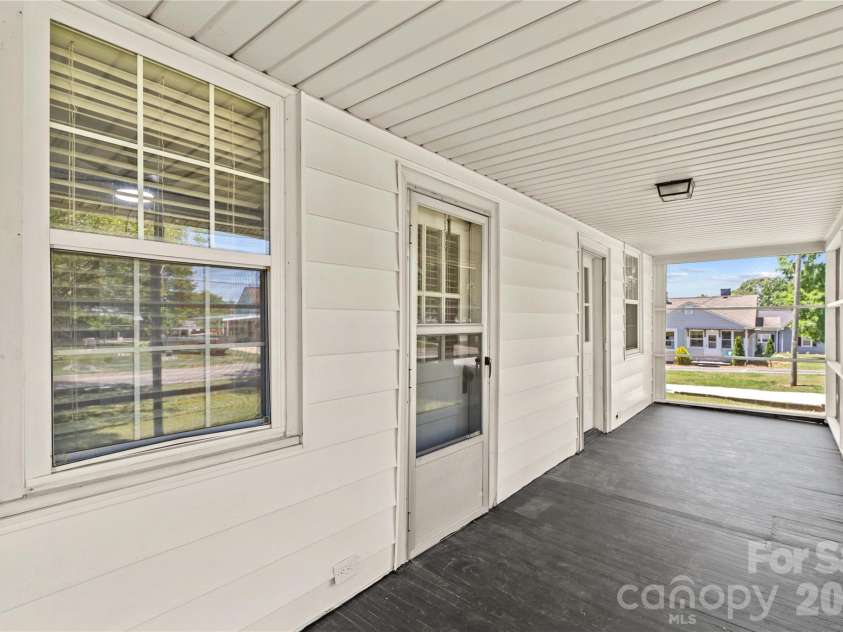 180 Center Street, Cooleemee, NC 27014.  MLS# CAR4381275, YatesRealty ID 27664. 
