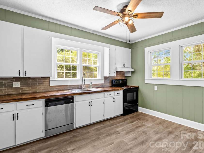 180 Center Street, Cooleemee, NC 27014.  MLS# CAR4381275, YatesRealty ID 27664. 