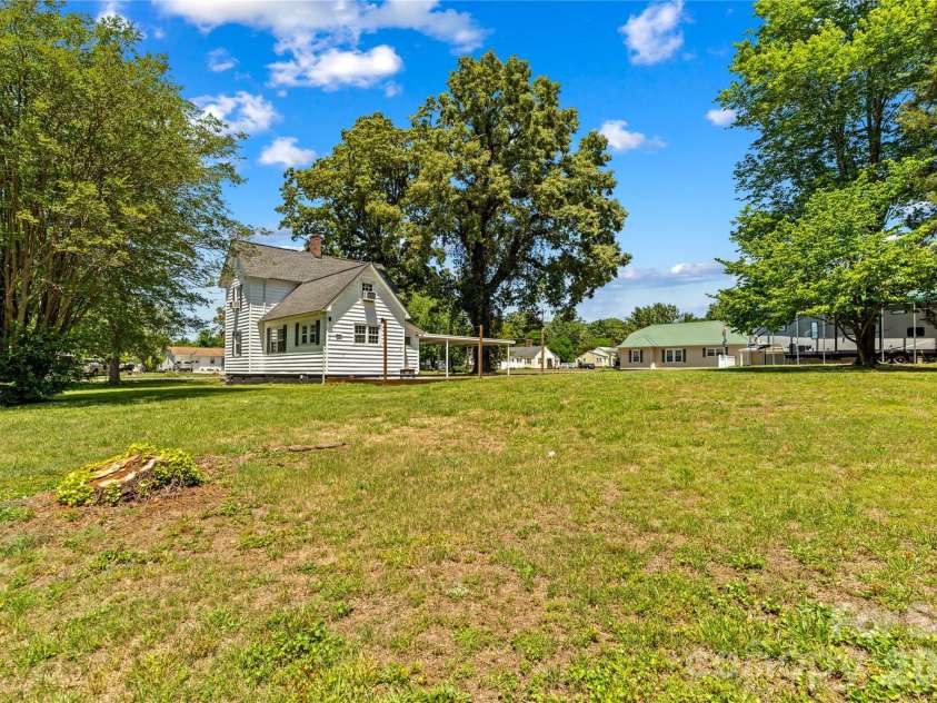 180 Center Street, Cooleemee, NC 27014.  MLS# CAR4381275, YatesRealty ID 27664. 