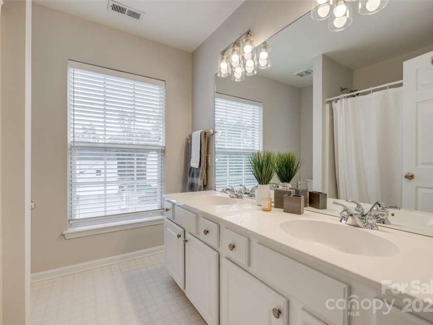 6092 Creekview Court, Harrisburg, NC 28075.  MLS# CAR4315062, YatesRealty ID 27664. 