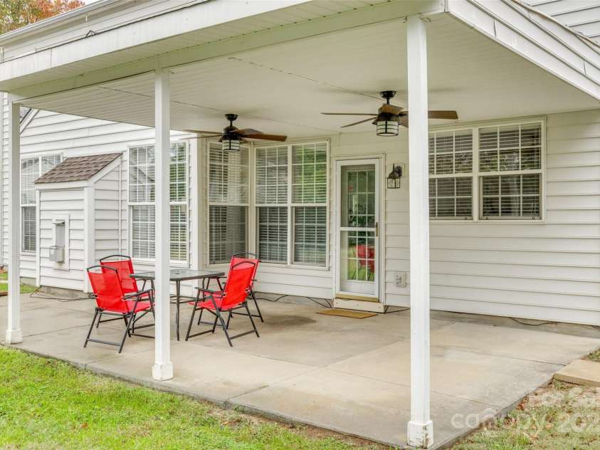 6092 Creekview Court, Harrisburg, NC 28075.  MLS# CAR4315062, YatesRealty ID 27664. 