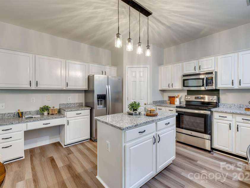 6092 Creekview Court, Harrisburg, NC 28075.  MLS# CAR4315062, YatesRealty ID 27664. 